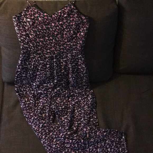 Floral 💐 Romper - Picture 2 of 2